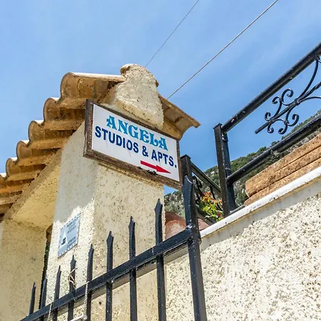 Angela * פאלאוקסטריצה